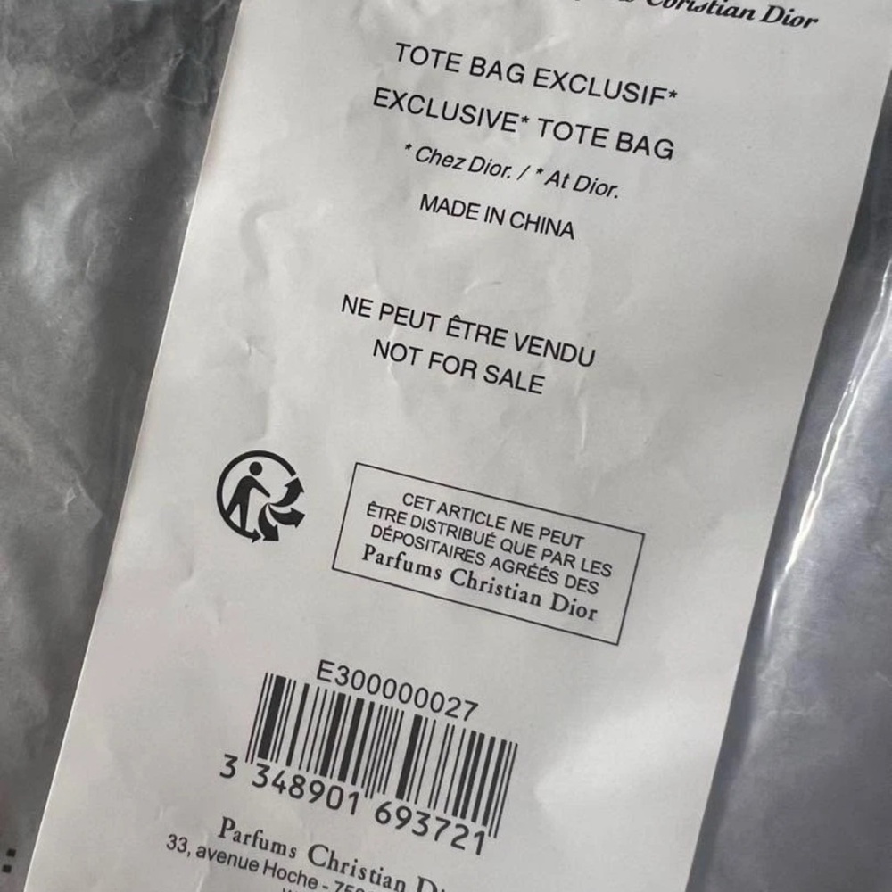 DIOR Beauty New Cannage Mesh Lace Beauty Tote Limited Edition - Picture 8 of 10
